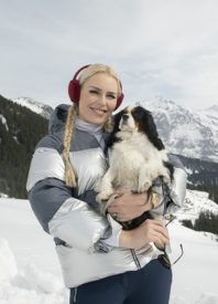Olympic Champion Lyndsey Vonn goes to the Dogs!