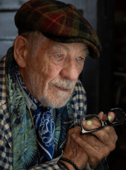 The Sharp Brushstrokes of Talent: Our Review of ‘The Christophers’